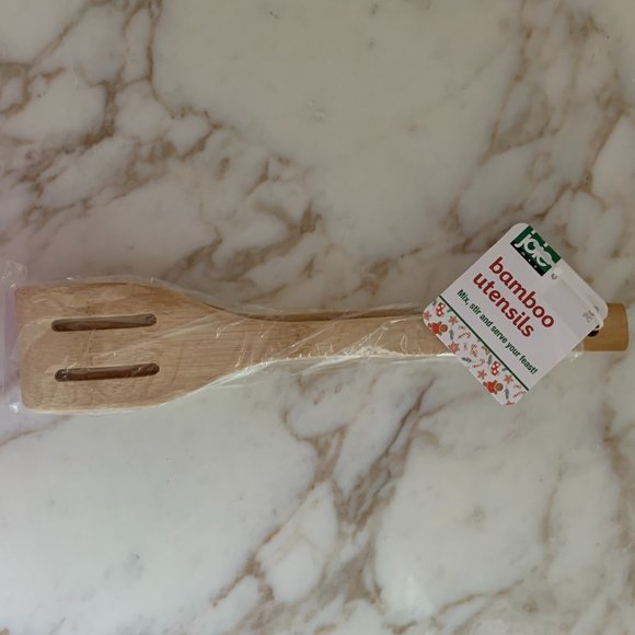 Stainless Steel Cookie Cutters, Comfort Grip Cutter, & 3 piece Bamboo Utensils - Picture 8 of 9